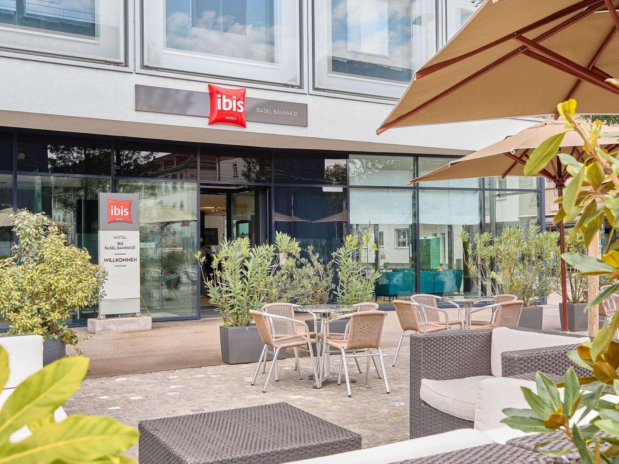 Отель Ibis Basel Bahnhof Экстерьер фото